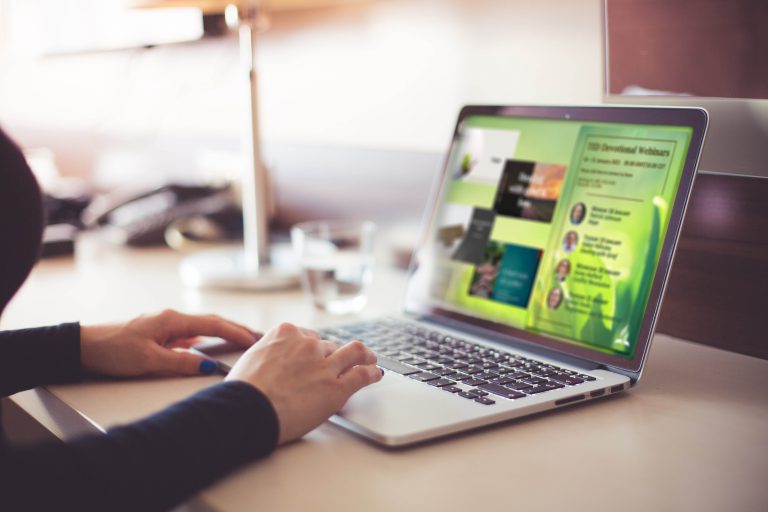 „Tydzień Odnowy” online w Wydziale Transeuropejskim