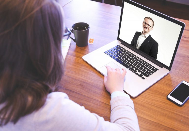 Adwentystyczny uniwersytet organizuje pomoc psychologiczną online