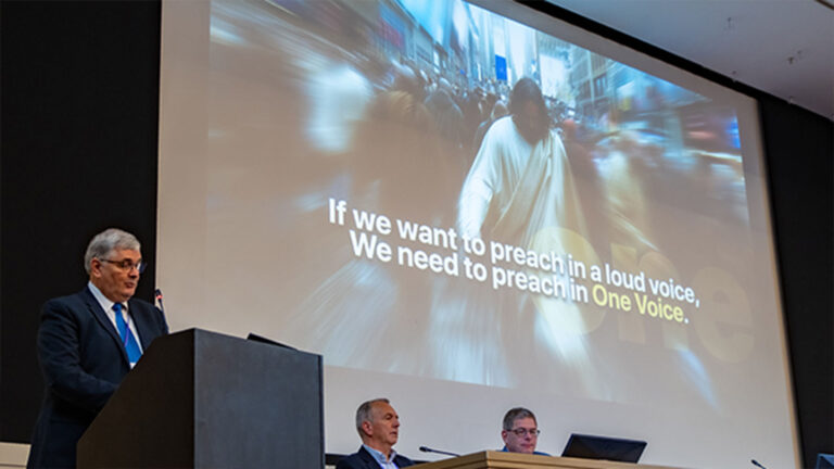 Projekt OneVoice27 zaprezentowany na Radzie Wydziału