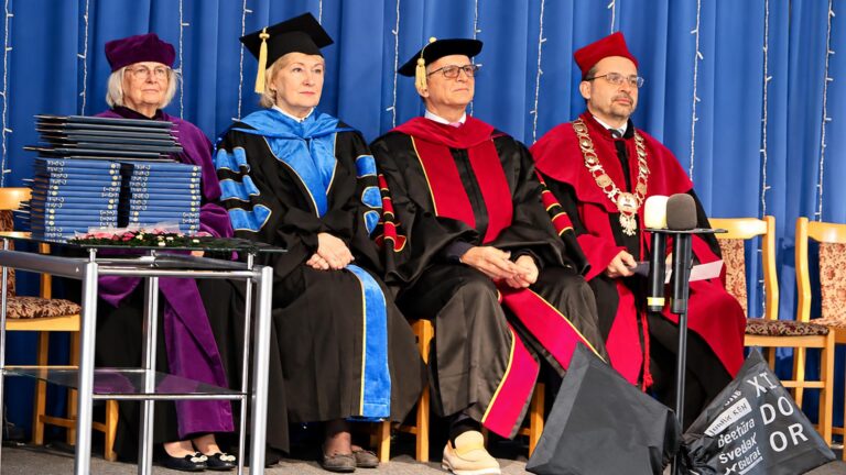 Cztery lata nauki, służby i wytrwałości. Zakończenie studiów Andrews University w WSTH